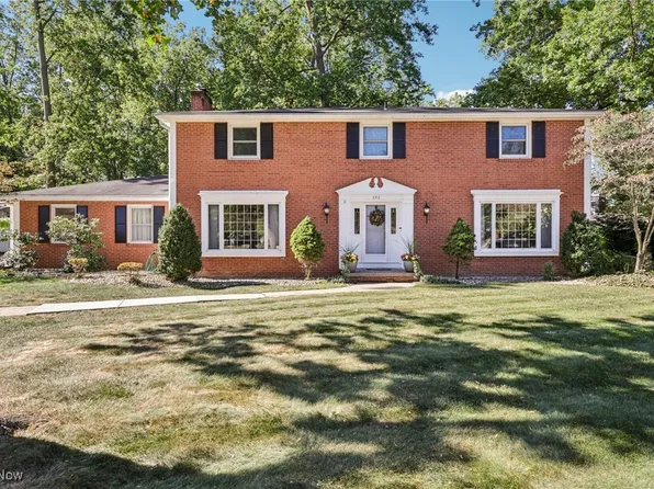 252 Yoder Blvd, Avon Lake, OH 44012