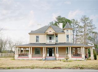 308 N Fayetteville St, Lumber Bridge, NC 28357