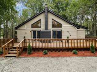 8830 Cloudcrest Dr, Tobyhanna, PA 18466