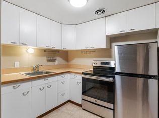 300 N 70th St #4, Seattle, WA 98103