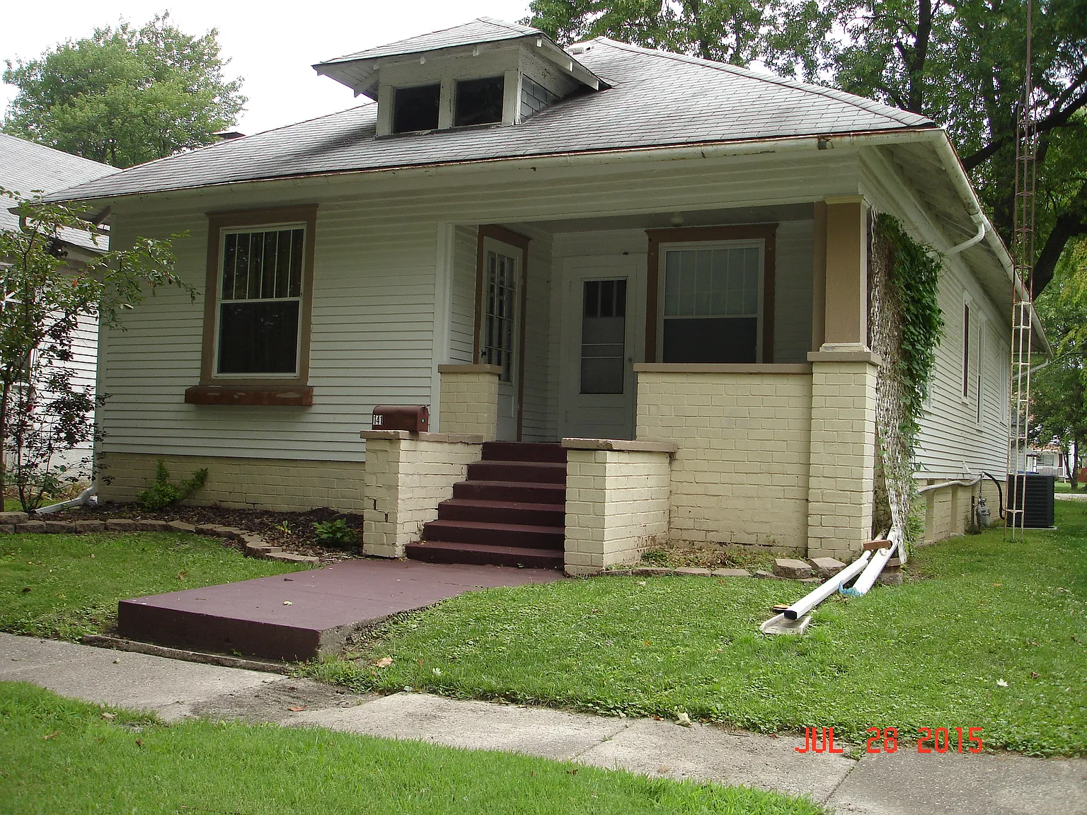 141 Washington Blvd photo 1