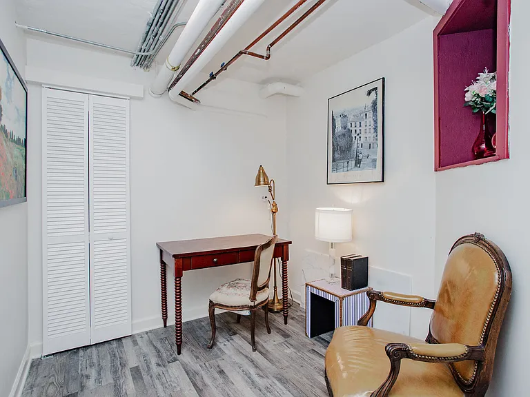 622 W Briar Pl #G — Photo 16
