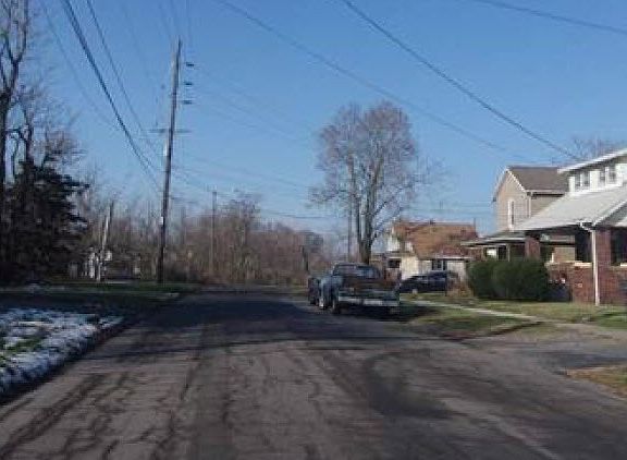 2nd image of 515 W McKibben St