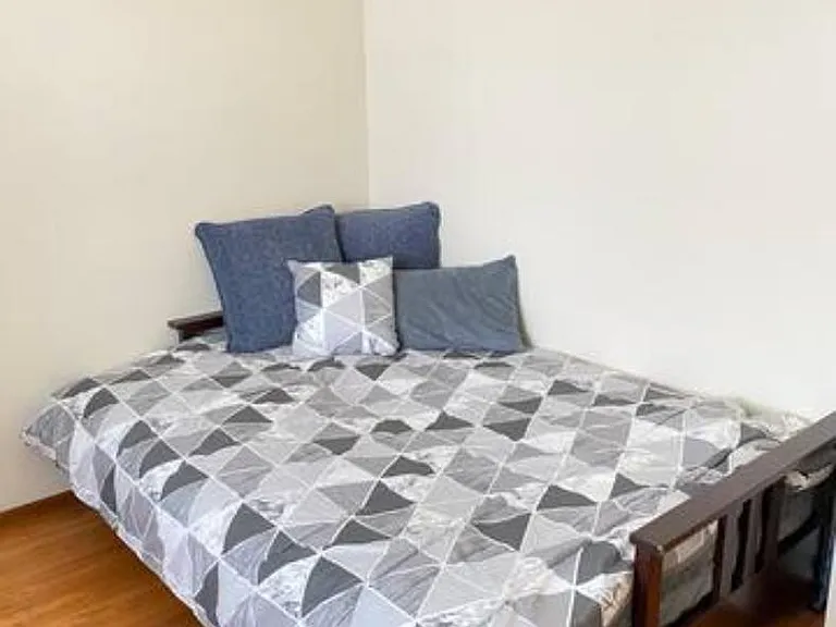 2nd bedroom will be delivered empty.
no bed provided.