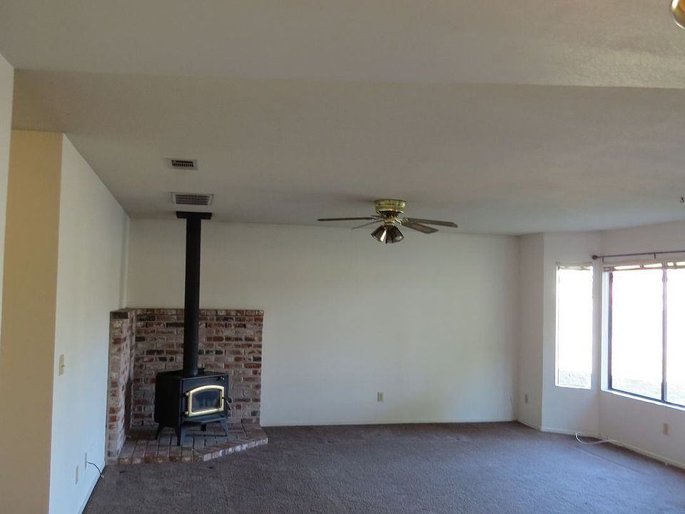2nd image of 1231 Messina Ct
