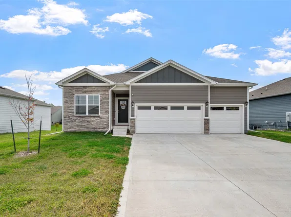 1108 33rd St SE, Altoona, IA 50009