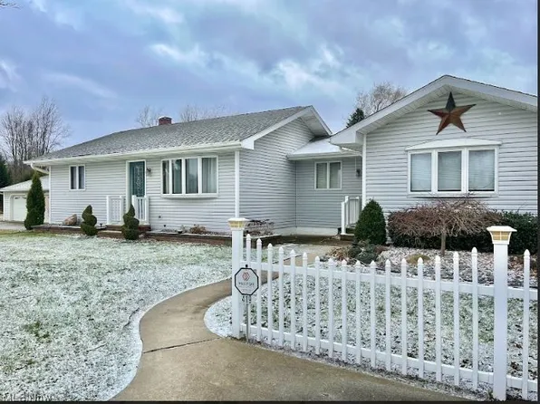 419 S Parrish Rd, Conneaut, OH 44030