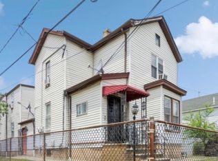 520 Spring St, Elizabeth, NJ 07201