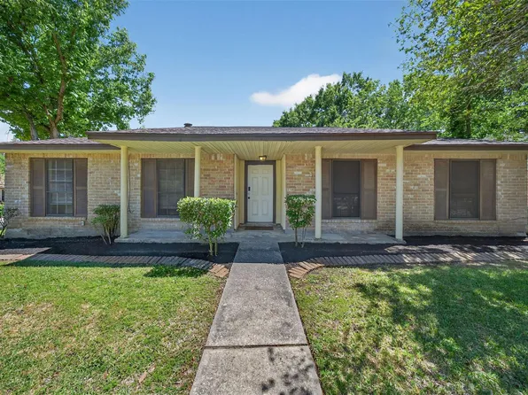 4538 Burkegate Dr, Spring, TX 77373