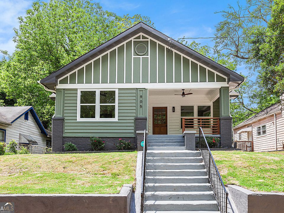 1st image of 905 Gaston St SW