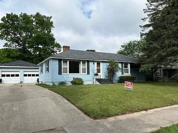 1005 N Rath Ave, Ludington, MI 49431