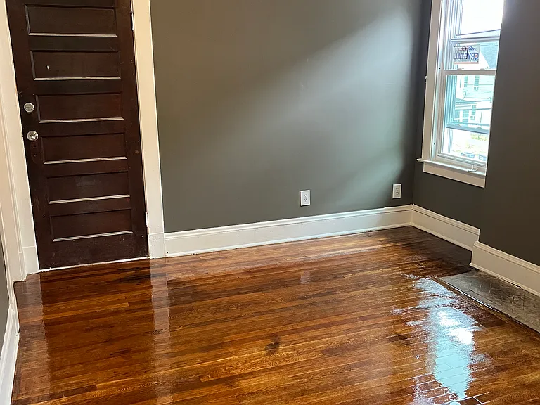 133-135 Barker St #2 — Photo 4