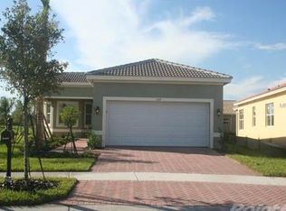 5107 Indian Shores Pl, Wimauma, FL 33598