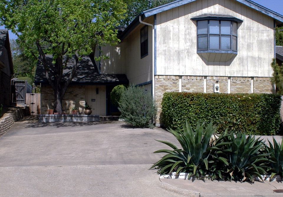 2832 Lawtherwood Place