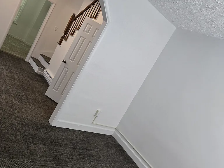 106 S Locust St — Photo 4