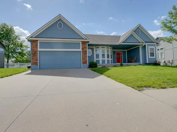 600 SW Longhorn Dr, Oak Grove, MO 64075