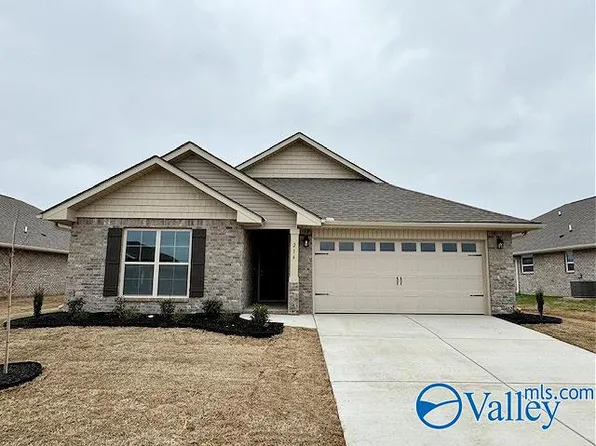 214 Gwinnett Dr, Madison, AL 35756