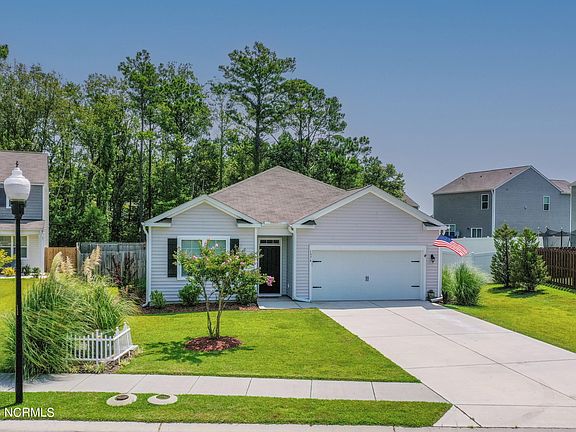 5th image of 1576 Maltwood Court SE