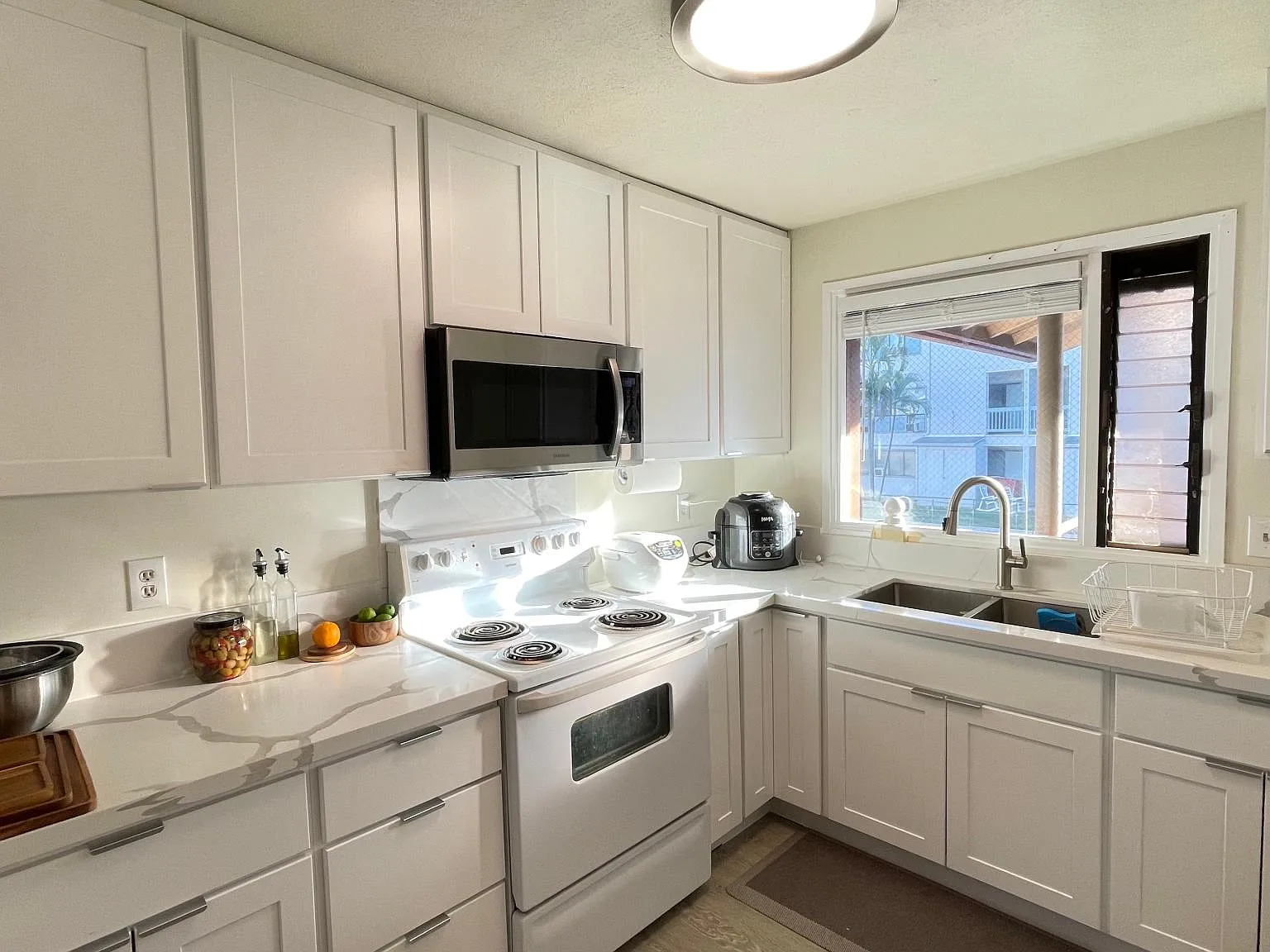 2 bed, 880 sqft, $2,795 — Photo 3