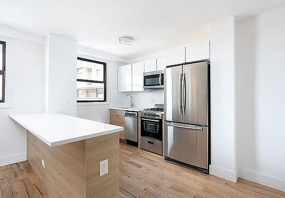 4th image of 62-60 99th St #503C