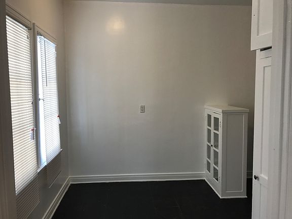 4th image of 329 S Cloverdale Ave APT 15