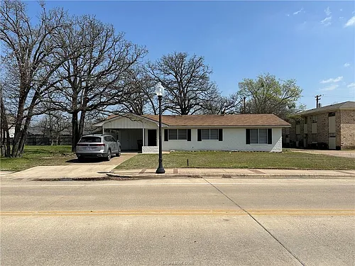 4005 College Main St Photo 1