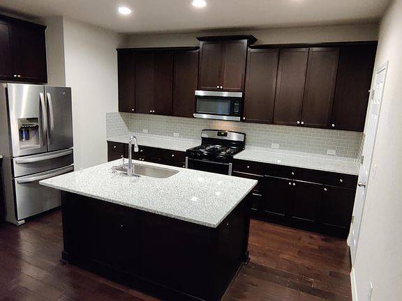 3rd image of 5410 Golden Canary Ln #54