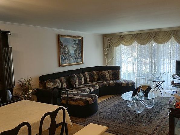 250 W Parliament Pl APT 118, Mount Prospect, IL 60056