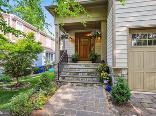 5215 11th Rd N, Arlington, VA 22205