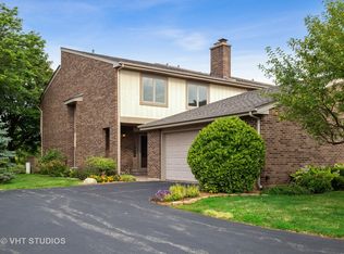 318 Saint Andrews Dr, Wood Dale, IL 60191