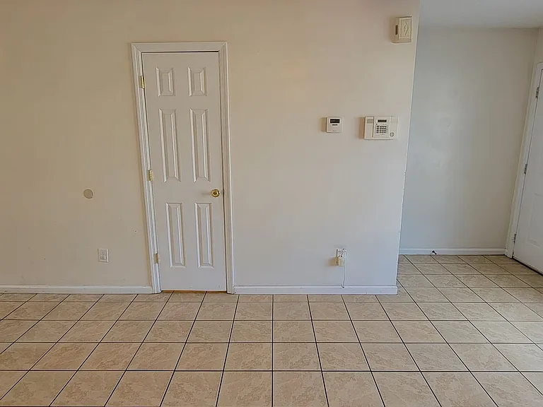 106 Pinegrove Ct — Photo 10
