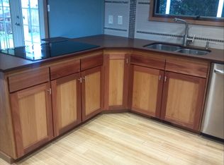 1242 E Racine St, Bellingham, WA 98229