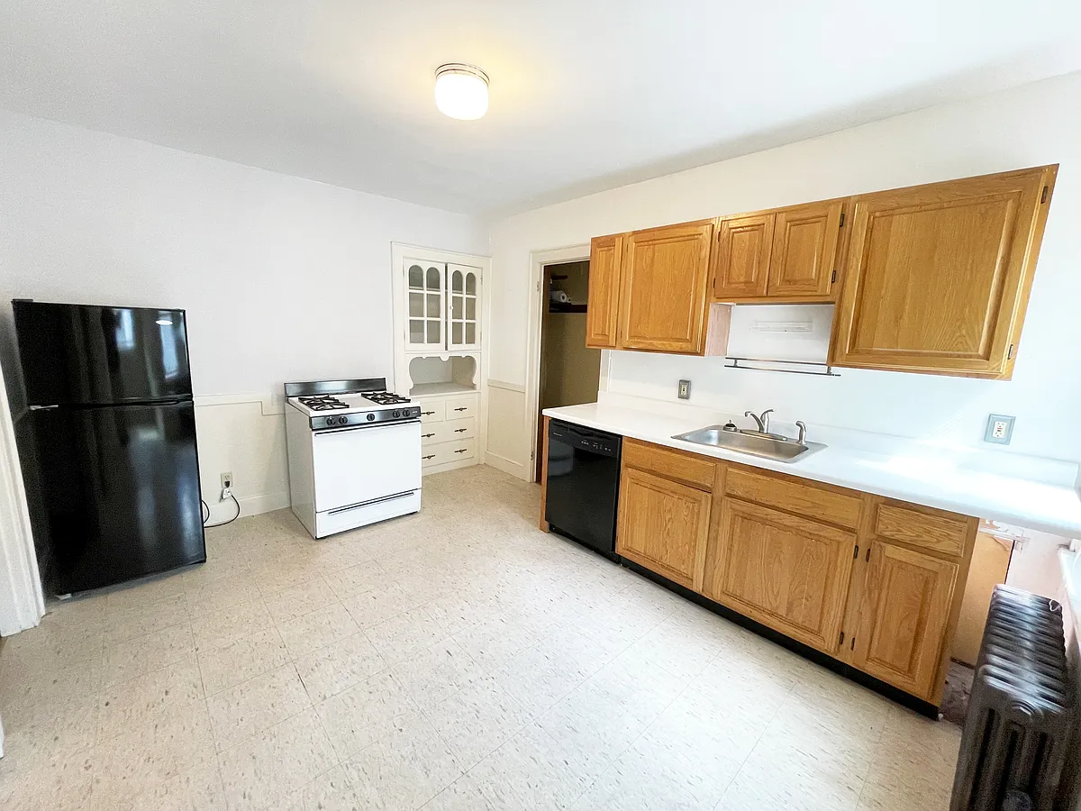 Building Photo - 7 Hastings St #3L