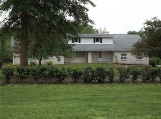 311 Leslie Rd, Valencia, PA 16059