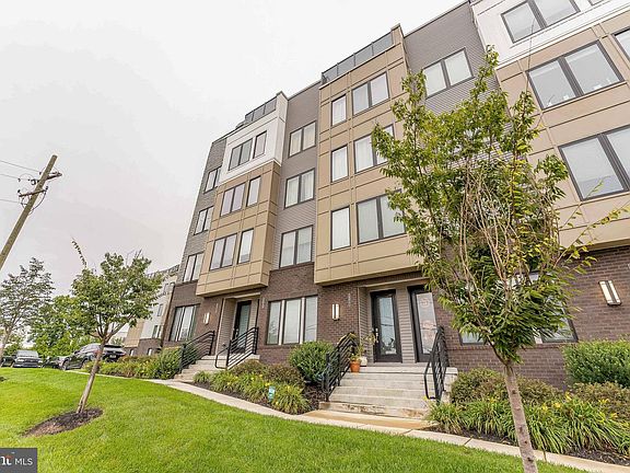 3rd image of 1211 Reed Aly