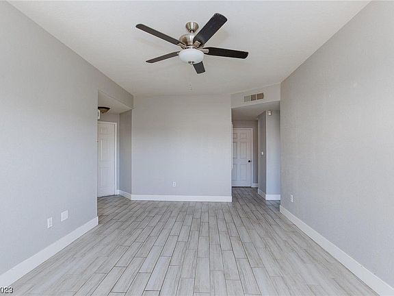 5th image of 1050 E Cactus Ave Unit 1023
