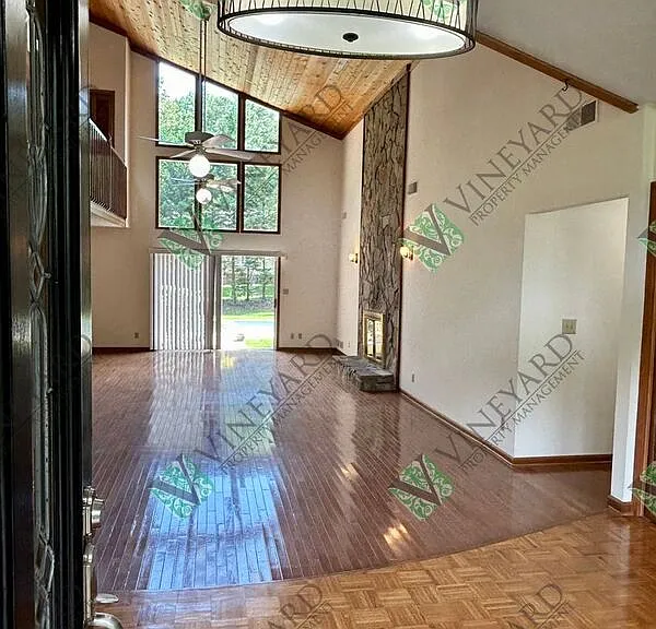 115 Nesbit Ferry Pl — Photo 3