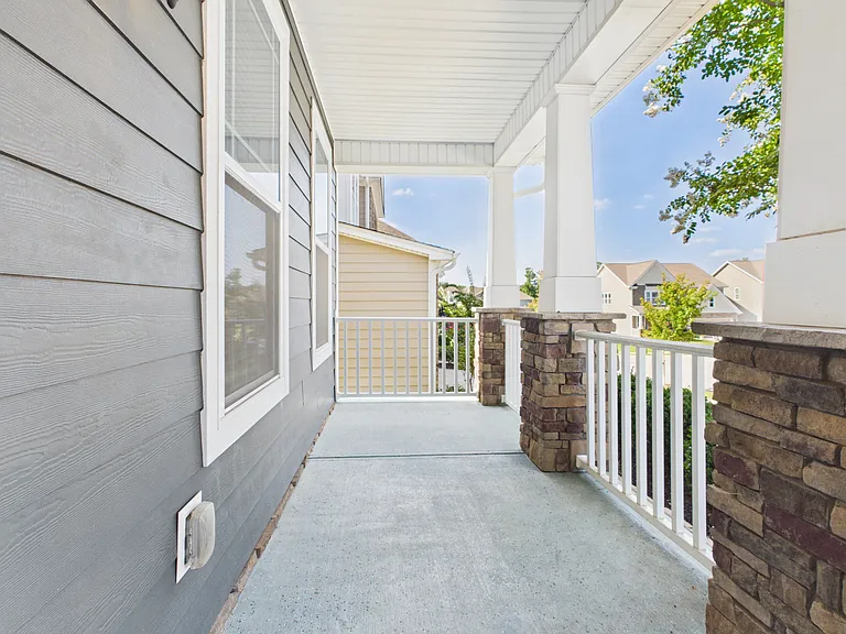 1455 Briarfield Dr NW — Photo 3