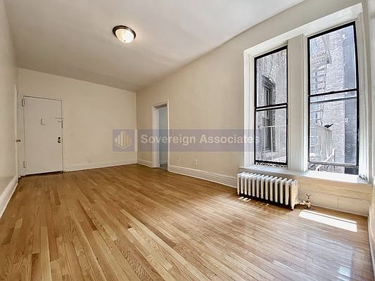 1st image of 12 Pinehurst Ave #2A