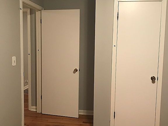 5th image of 405 Myers St