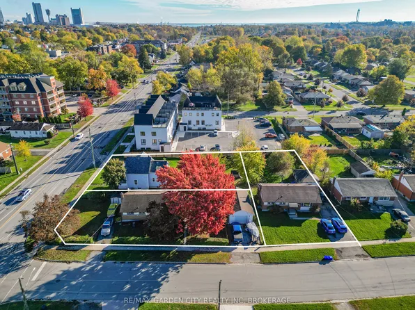 6560 McLeod Rd, Niagara Falls, ON L2G 3G4