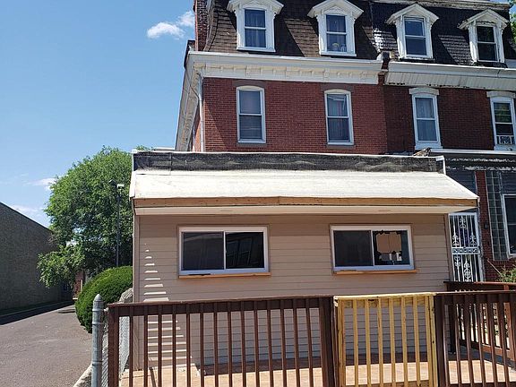 2nd image of 6729 Woodland Ave