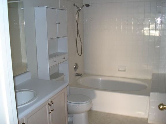 5th image of 7617 Amato Ave