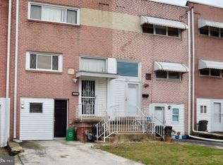 2006 Valley View Dr, Folcroft, PA 19032