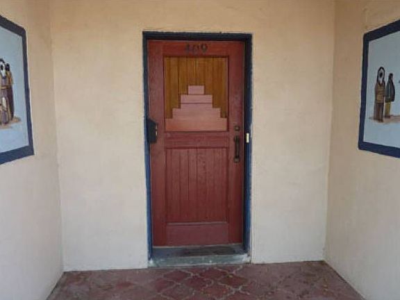 Entrance w/Indian Murals