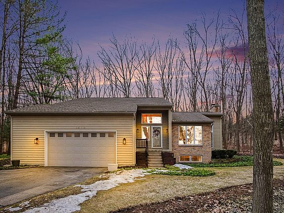 2nd image of 1410 Windy Rdg SE