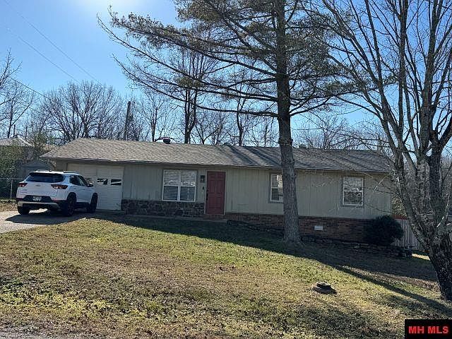 1st image of 2100 Driftwood Dr