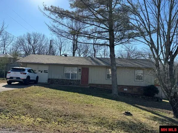 2100 Driftwood Dr, Mountain Home, AR 72653