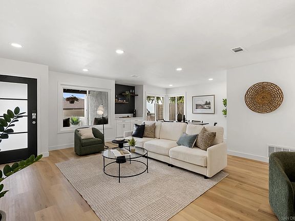5th image of 4547 Lisann St