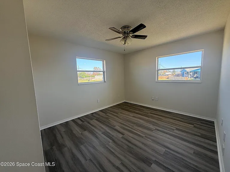 2780 Floresta Dr NE — Photo 7